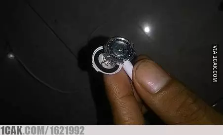 bentuk earphone Berbagai Sumber