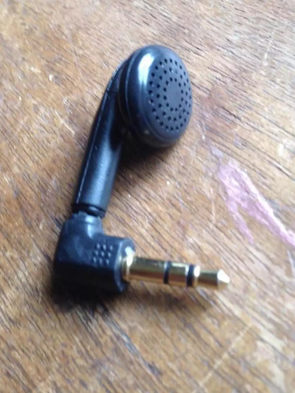 bentuk earphone Berbagai Sumber