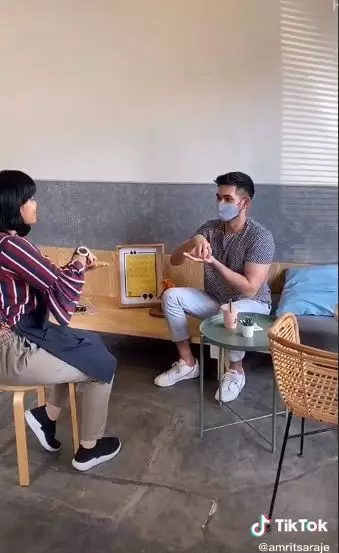 kafe difabel berbagai sumber