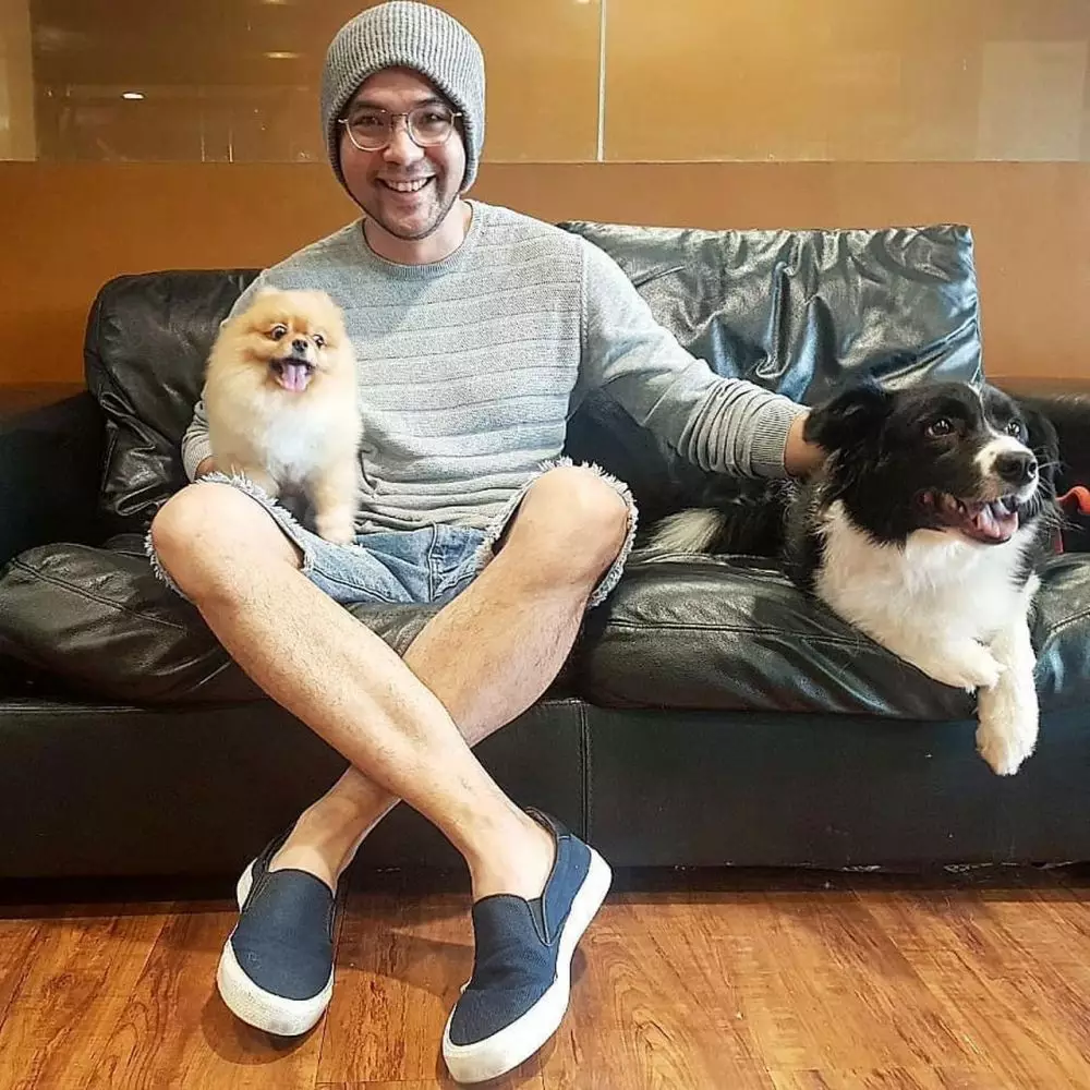 potret Hans Hosman dan keluarga © 2020 brilio.net Instagram/@hanshosman potret Hans Hosman dan keluarga © 2020 brilio.net Instagram/@hanshosman