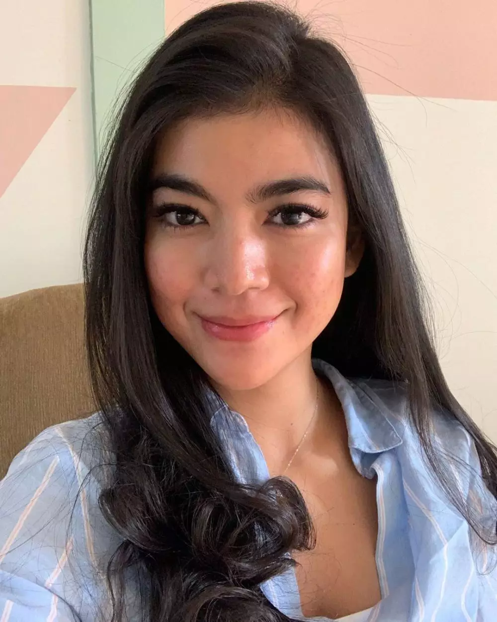 Aktris peran pelakor © 2020 brilio.net Instagram/@indahindriana ; Instagram/@dindakanyaa Aktris peran pelakor © 2020 brilio.net Instagram/@indahindriana ; Instagram/@dindakanyaa