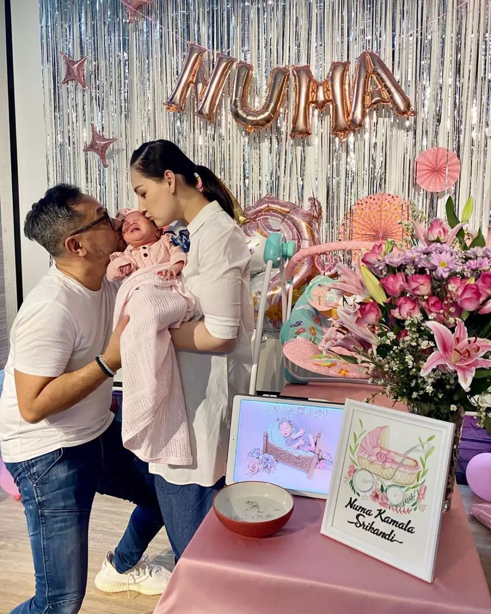 Ultah dan akikah anak Mona Ratuliu © 2020 brilio.net