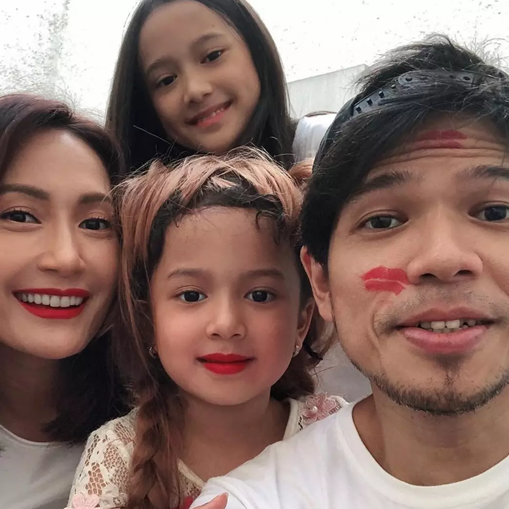 7 Momen Artika Sari Devi berkebun bareng anak, tanamannya komplet