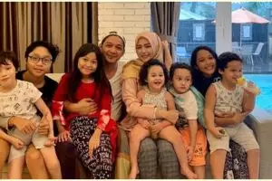 Beda ibu, ini 6 potret kebersamaan anak-anak Pasha Ungu