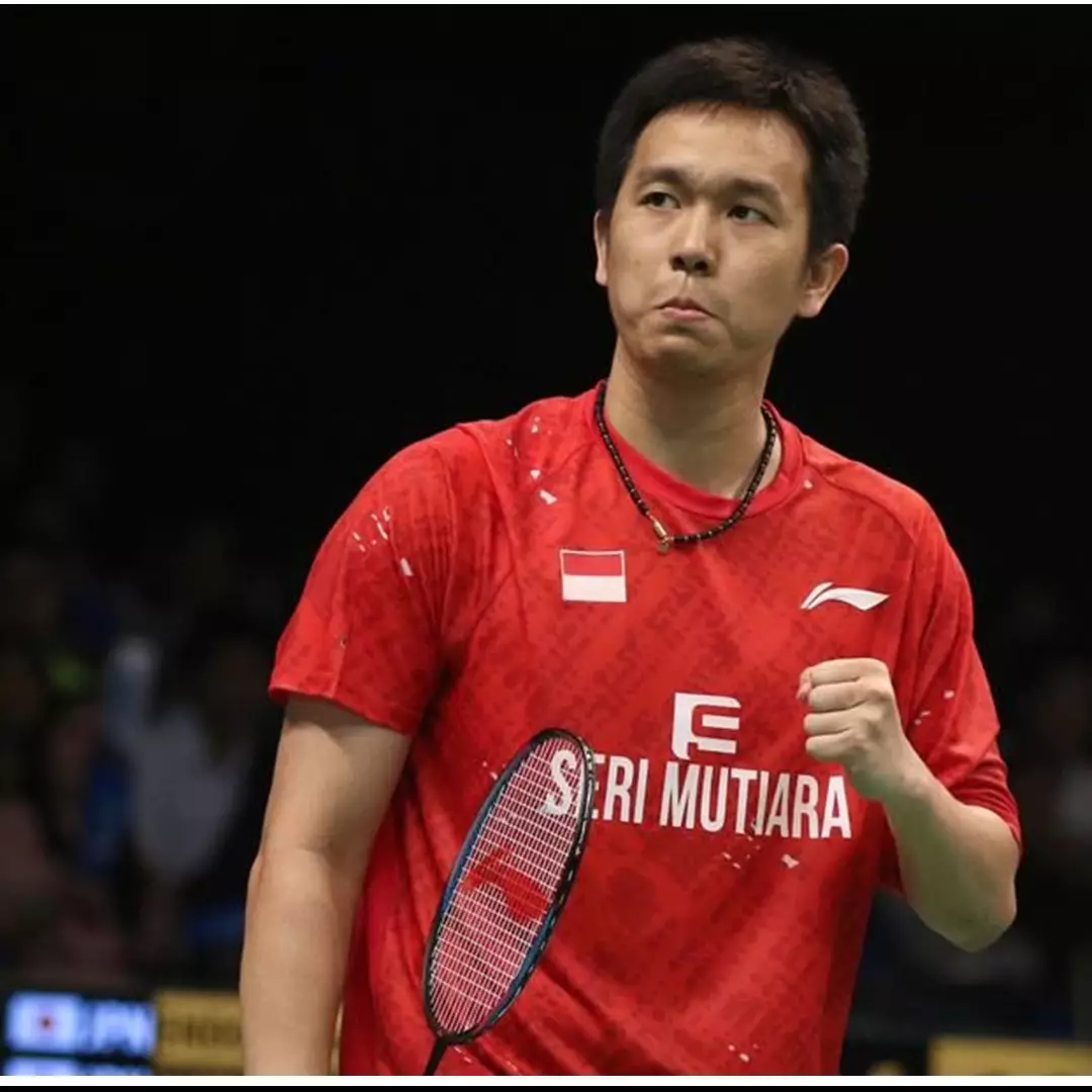 5 Momen Hendra Setiawan bersepeda bareng anak-anaknya, seru abis