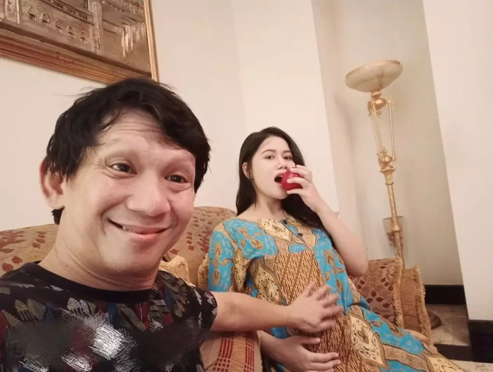 potret baby bump tiara amalia istri ginanjar instagram