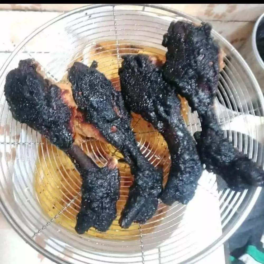 momen apes waktu masak © 2020 instagram.com