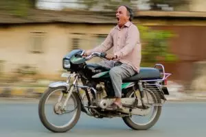 Viral pengendara motor tewas kecelakaan, diduga karena microsleep