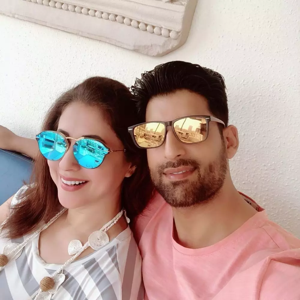 seleb bollywood menikah di usia 40 tahun instagram