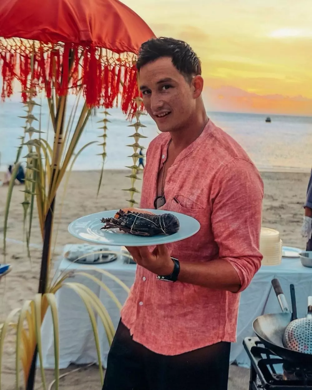 Ingat sitkom Kejar Tayang © 2020 brilio.net YouTube/@JAN CUK  ;  Instagram/@dwisasono Ingat sitkom Kejar Tayang © 2020 brilio.net YouTube/@JAN CUK  ;  Instagram/@dwisasono