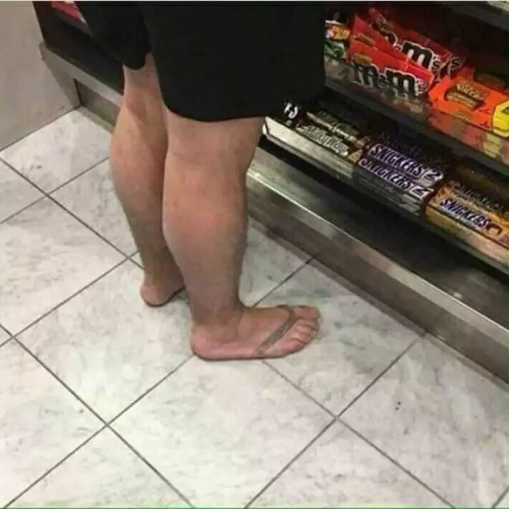 ide kreatif sandal jepit © 2020 1cak.com