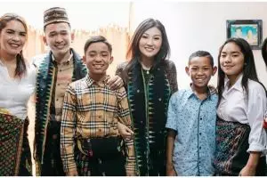 7 Momen akrab keluarga Ruben Onsu & keluarga Betrand Peto di NTT