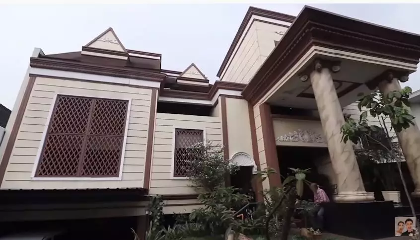 potret rumah milik nenek wulan guritno youtube