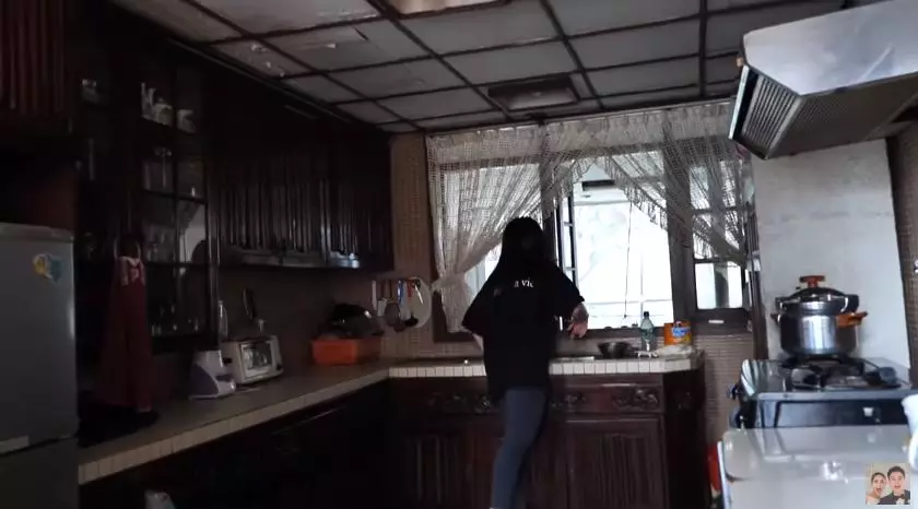 potret rumah milik nenek wulan guritno youtube