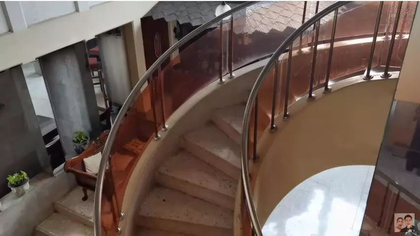 potret rumah milik nenek wulan guritno youtube