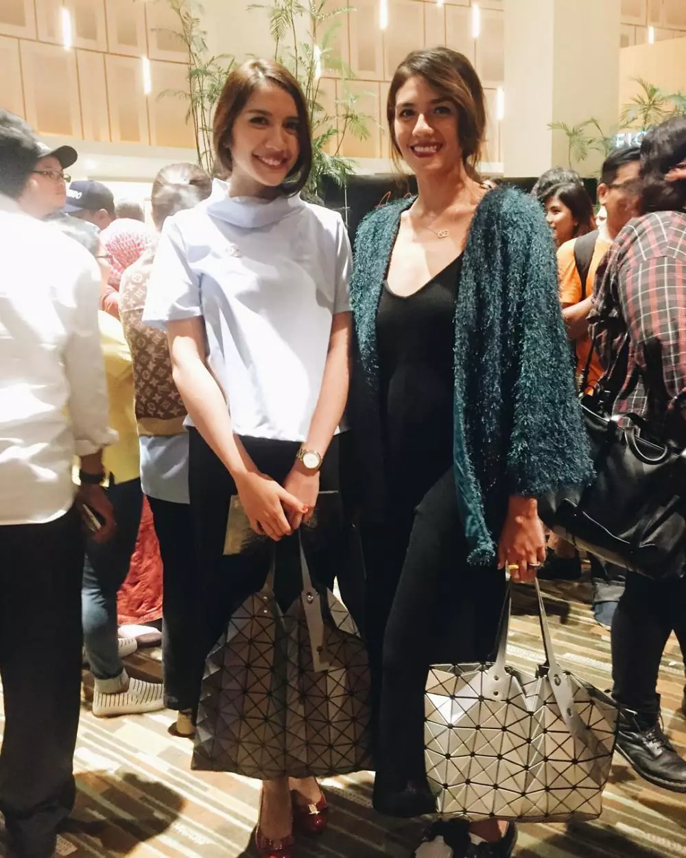 9 pasang seleb cantik ini parasnya mirip Instagram