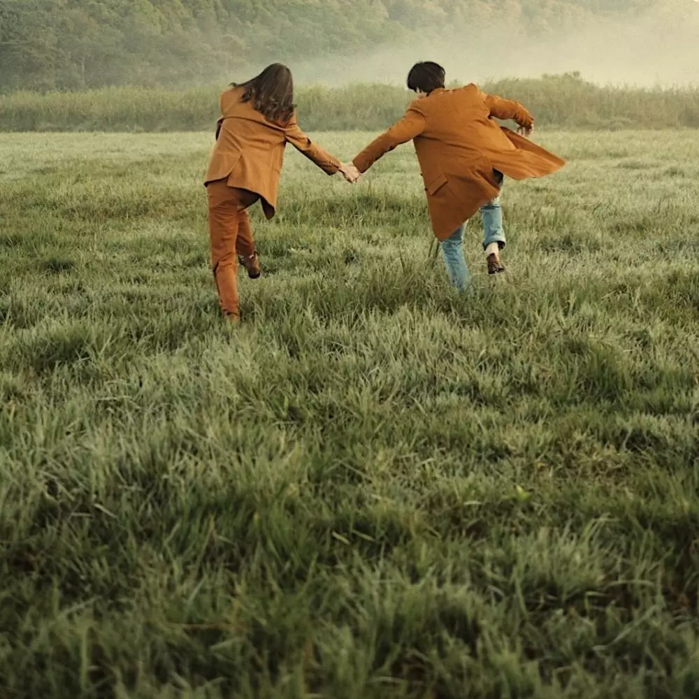 potret mesra bisma dan kekasih instagram