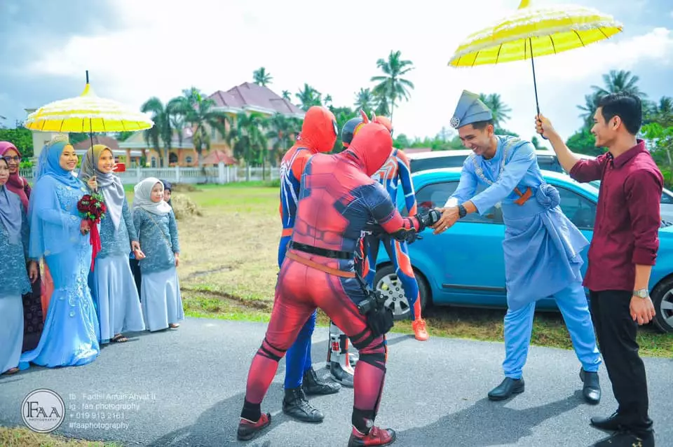 potret pernikahan unik facebook