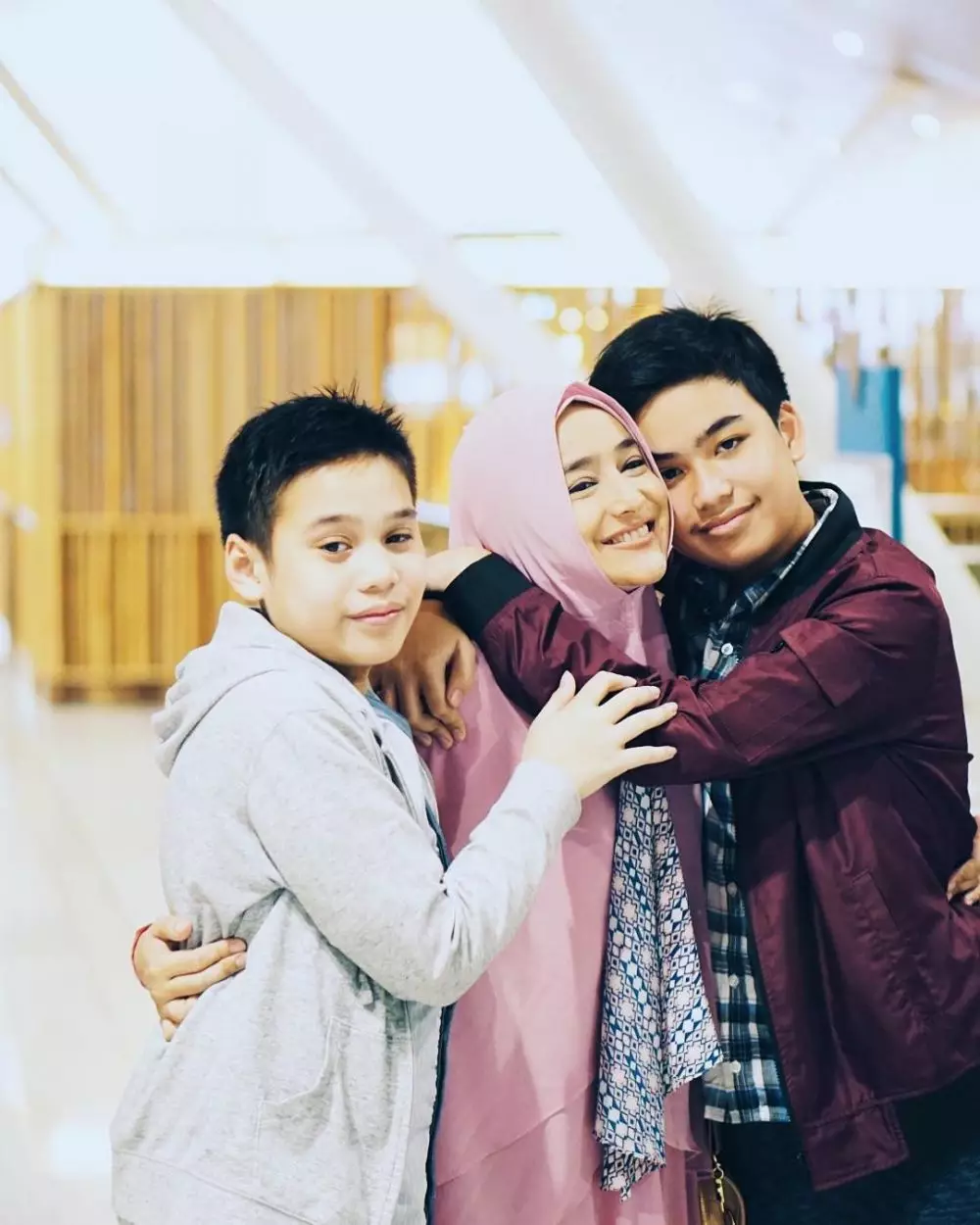 Cindy Fatika Sari dan anak © 2020 brilio.net