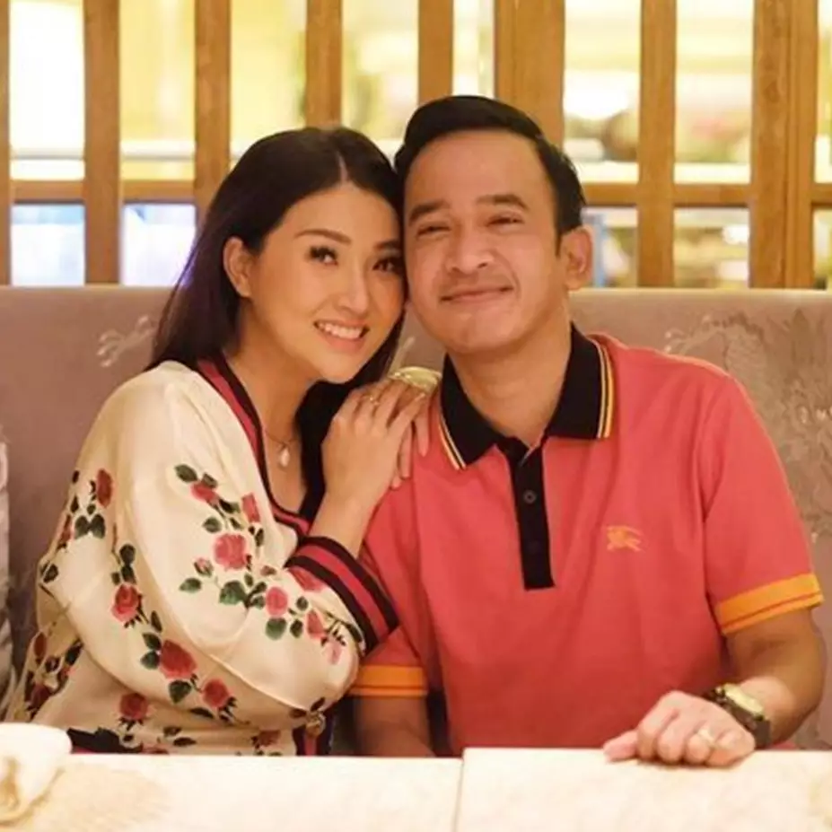 7 Penampakan 'minimarket' di rumah Ruben Onsu, isinya lengkap