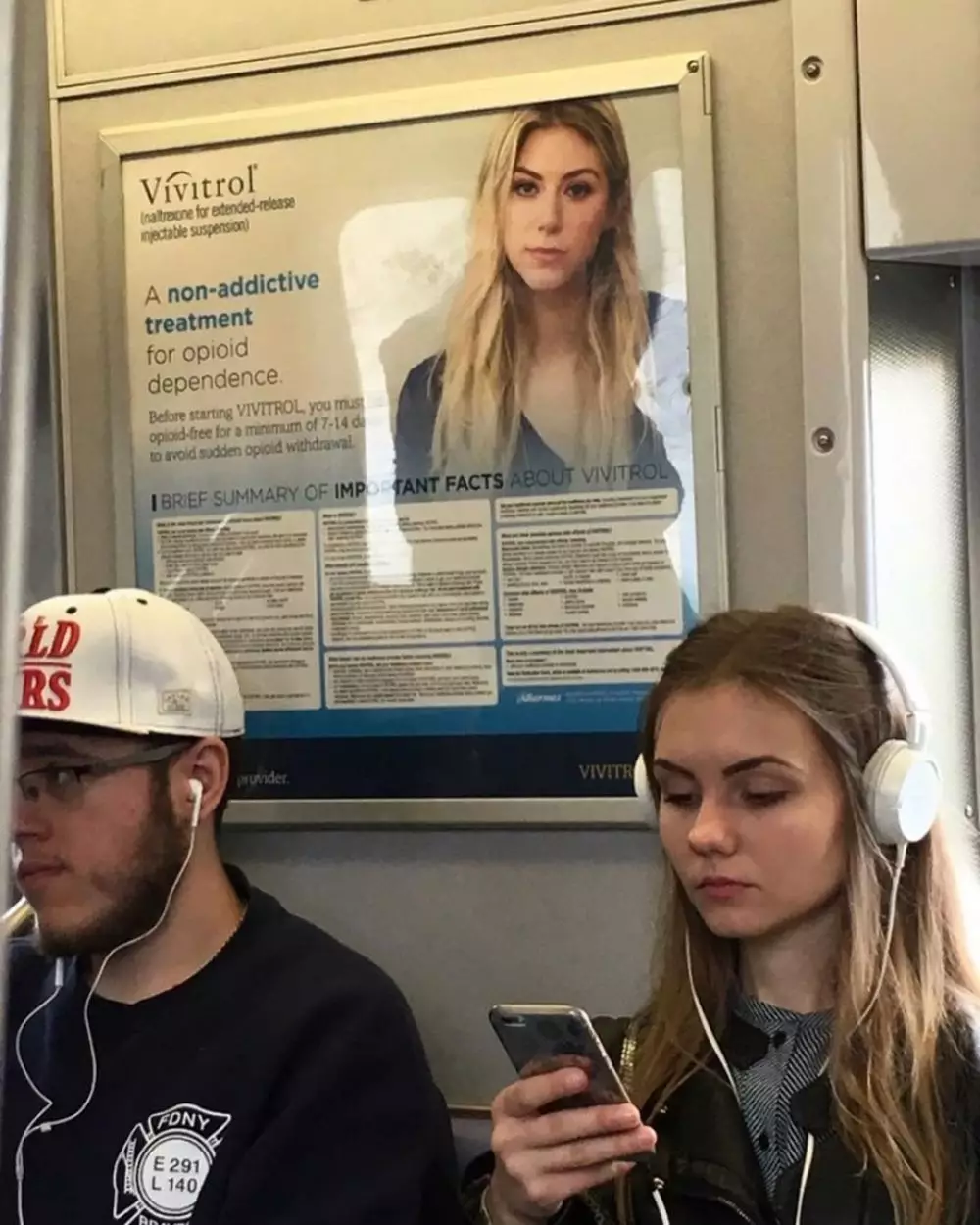 momen kebetulan mirip model poster Instagram momen kebetulan mirip model poster Instagram