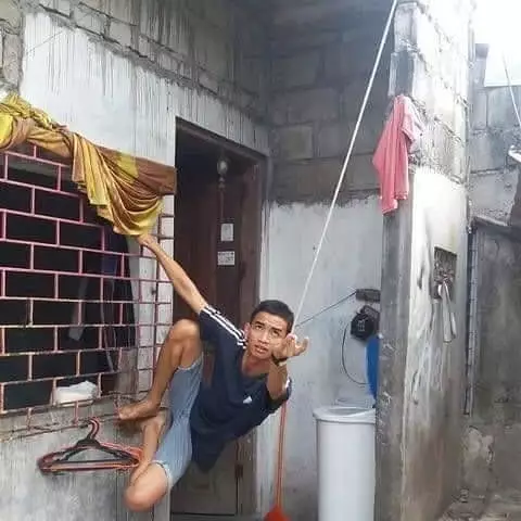 momen absurd orang cosplay © 2020 instagram.com