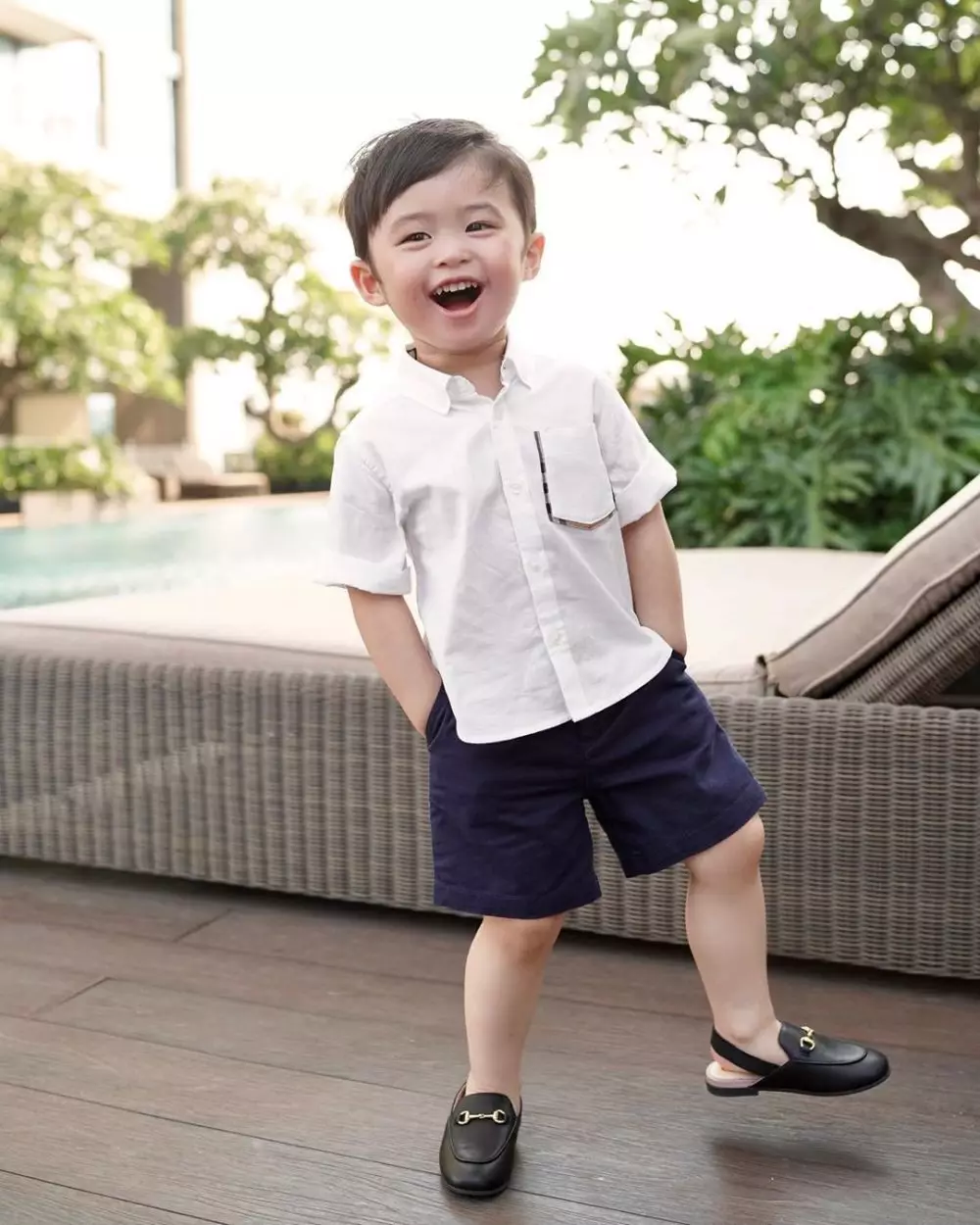 Pose Raphael Moeis  Instagram Pose Raphael Moeis  Instagram