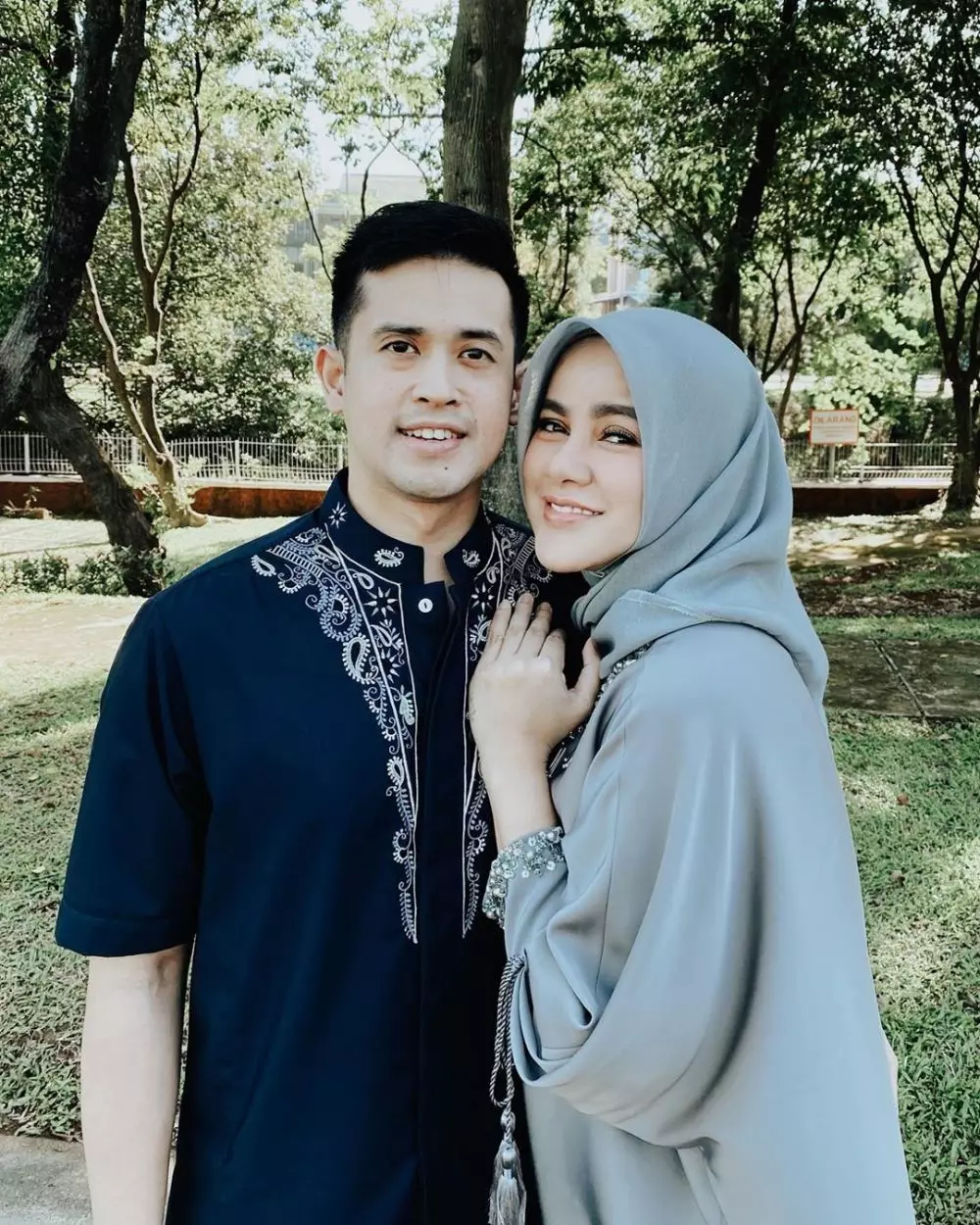 seleb awet muda meski lebih tua dari suami Instagram