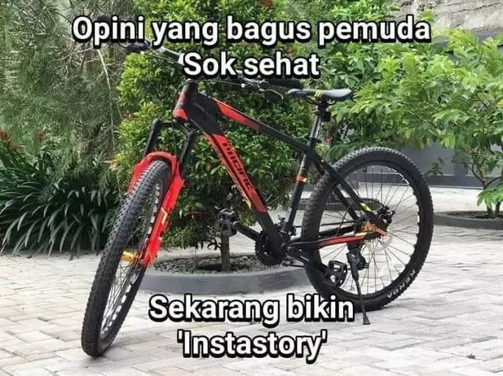 Meme sepeda tidak taat aturan Berbagai sumber