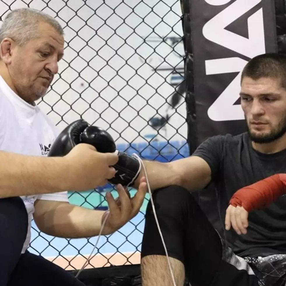 8 Momen kenangan Khabib Nurmagomedov dengan mendiang ayah