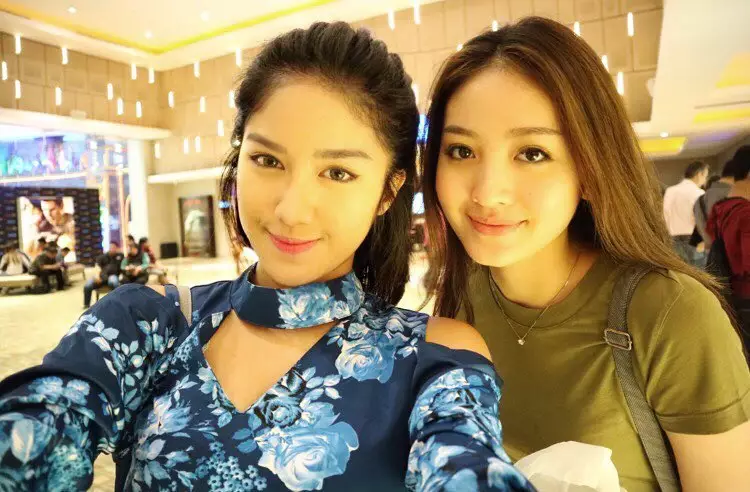potret persahabatan natasha wilona dan ochi instagram potret persahabatan natasha wilona dan ochi instagram