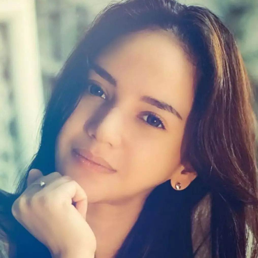 Unggah foto bareng anak tiri, Angelica Preman Pensiun 4 jadi sorotan