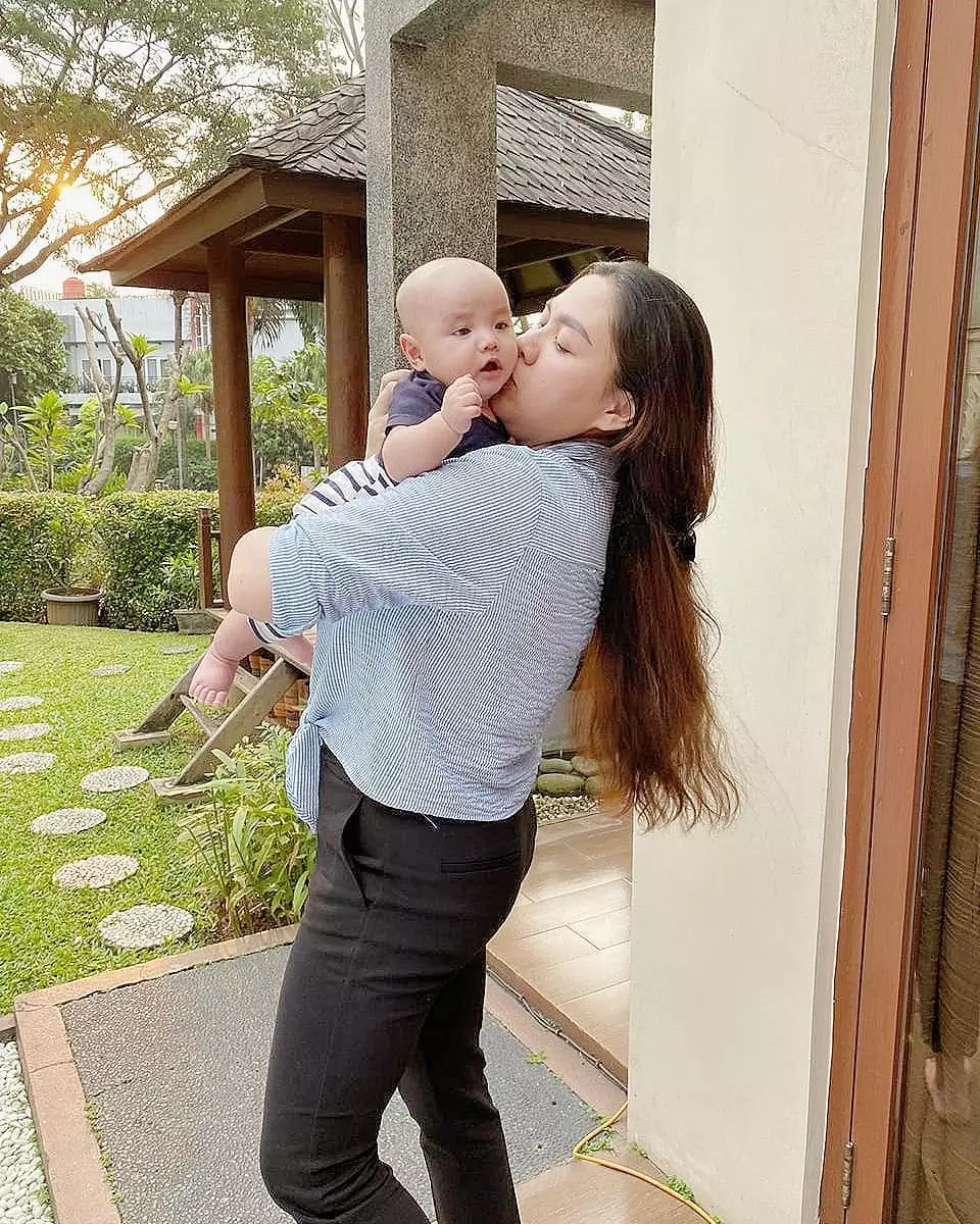 potret terbaru vicky shu semakin langsing instagram potret terbaru vicky shu semakin langsing instagram