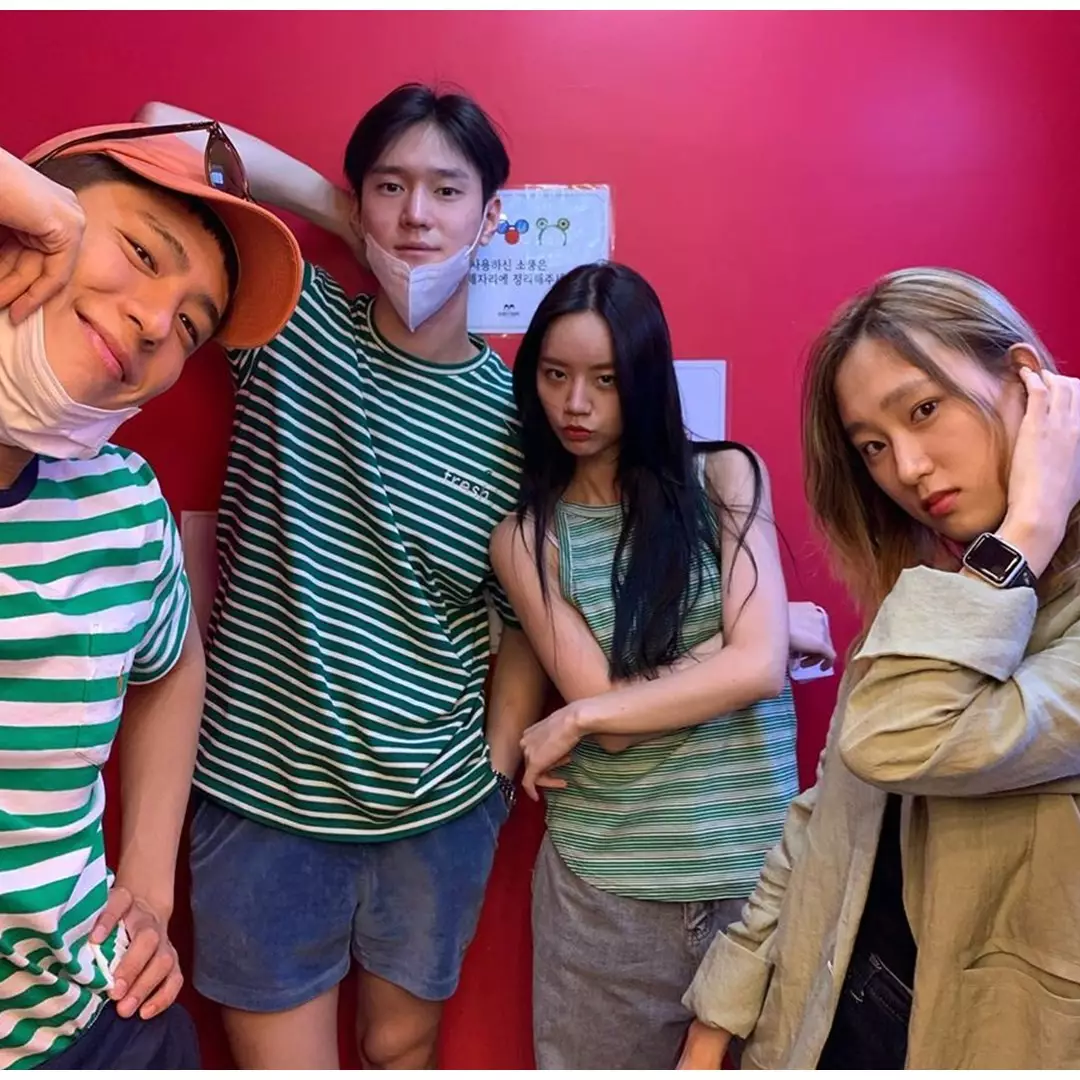 Berawal dari syuting, 10 persahabatan seleb Korea ini friendship goals