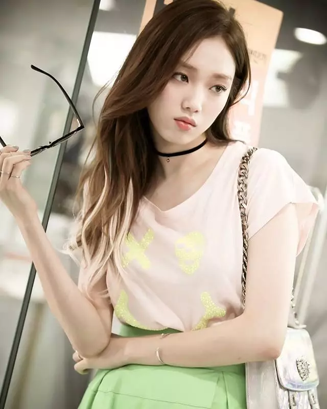 seleb korea perankan karakter cewek angkuh Instagram seleb korea perankan karakter cewek angkuh Instagram