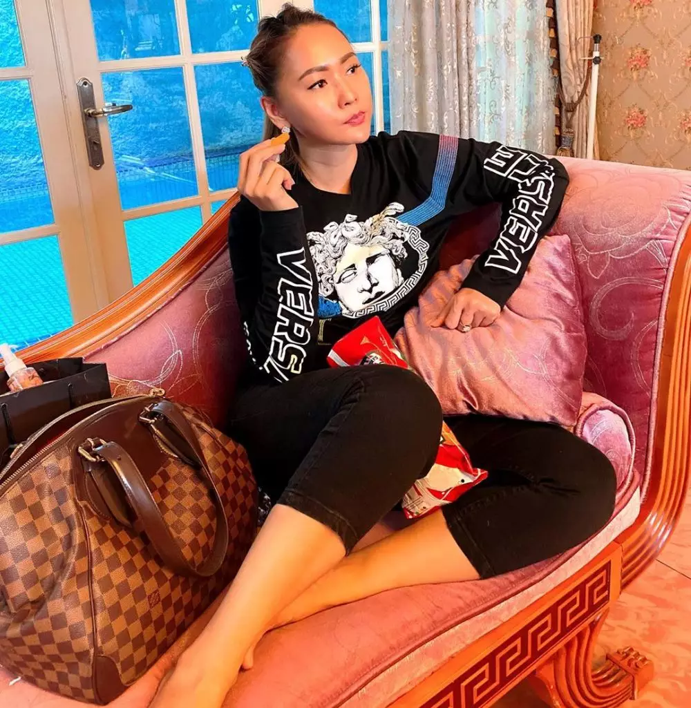 Uang bulanan seleb  © 2020 brilio.net