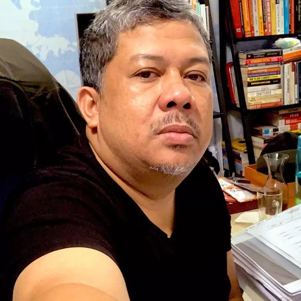 7 Potret aktivitas Fahri Hamzah usai tak duduk di DPR, panen singkong