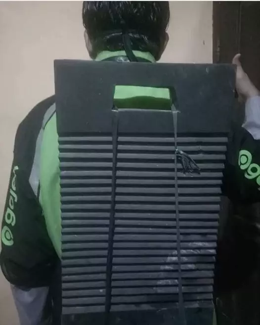 driver jaga jarak saat pandemi berbagai sumber