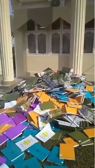 buang skripsi berbagai sumber