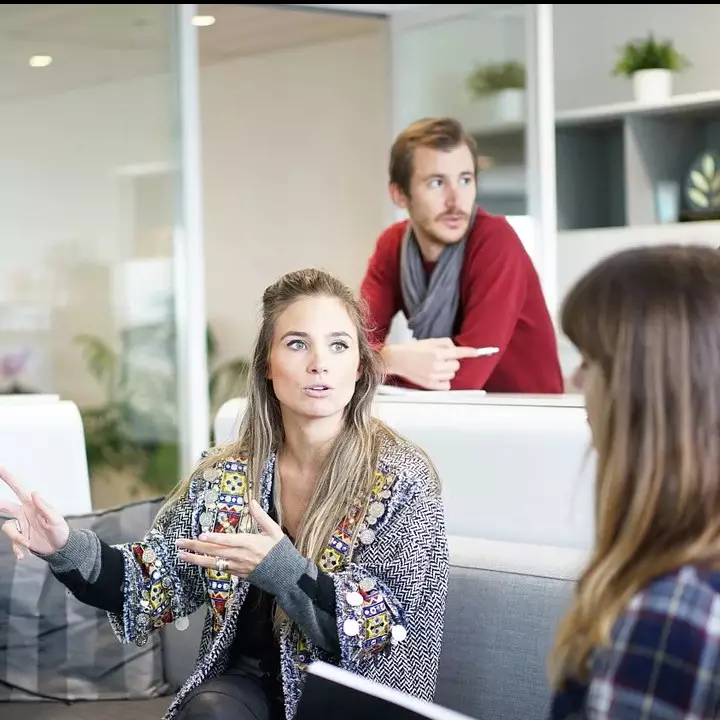 4 Zodiak ini rentan jadi korban pemecatan perusahaan, duh