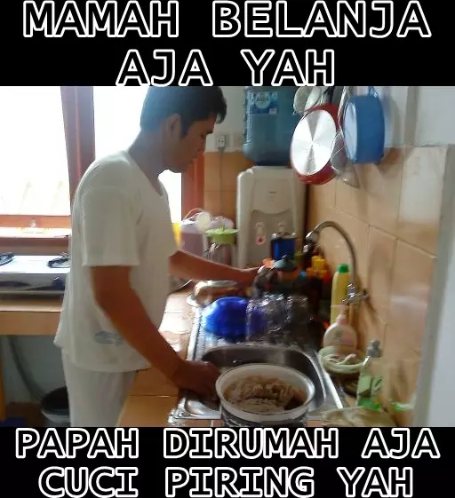 cowok cuci piring berbagai sumber cowok cuci piring berbagai sumber