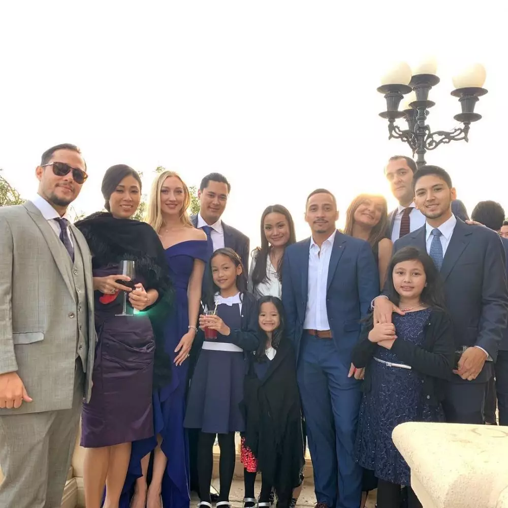 Varsha Strauss dan keluarga Cendana Instagram Varsha Strauss dan keluarga Cendana Instagram