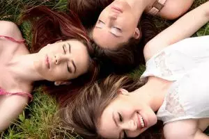 3 Zodiak ini paling mudah memperbaiki persahabatan yang rusak