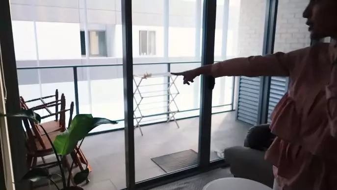 apartemen milik acha sinaga di australia berbagai sumber