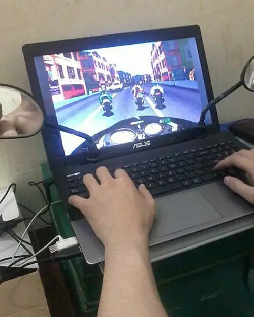 cara nyeleneh pasang perabotan © 2020 instagram.com