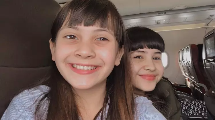 potret sandrinna michelle dan adik instagram