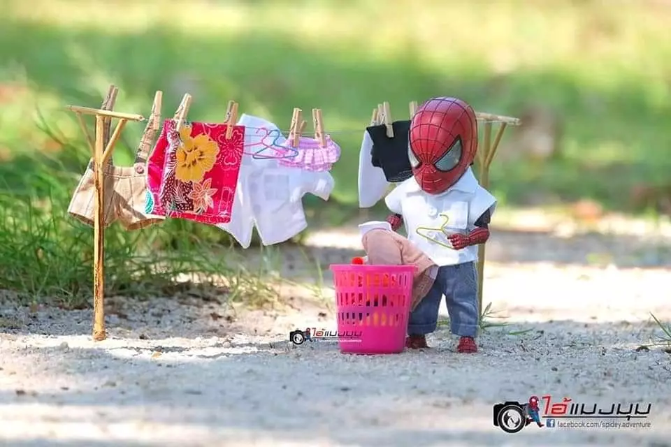 Spider-Man jadi bapak rumah tangga Facebook Spider-Man jadi bapak rumah tangga Facebook