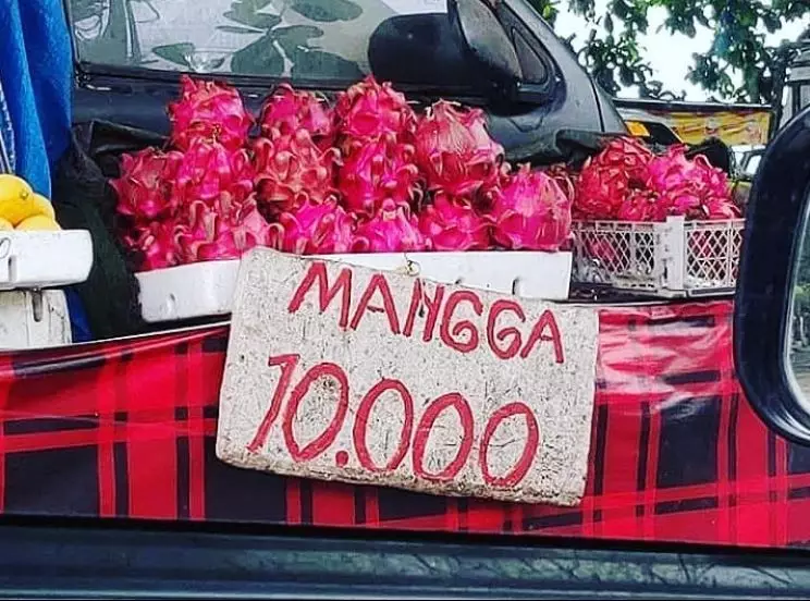 keanehan di 8 spanduk berbagai sumber keanehan di 8 spanduk berbagai sumber