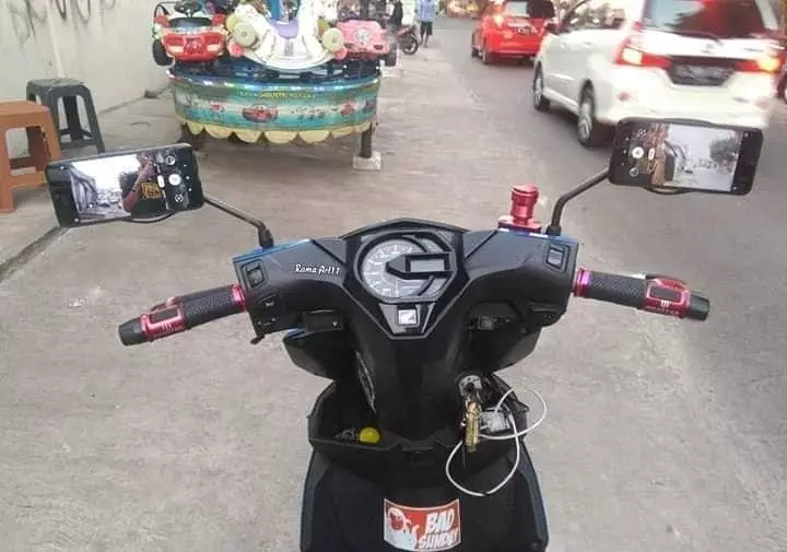 benda nyeleneh dipasang pengendara © 2020 instagram.com