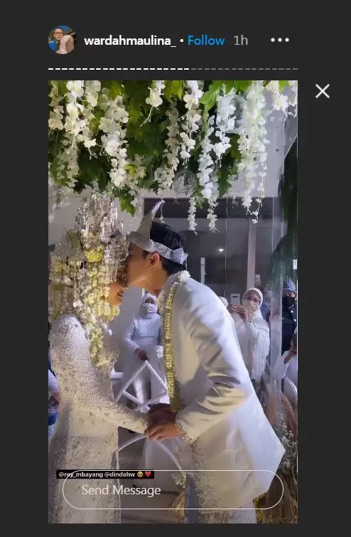 akad nikah Dinda Hauw dan Rey Mbayang berbagai sumber akad nikah Dinda Hauw dan Rey Mbayang berbagai sumber